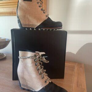 Sorel PDX 1964 Wedge Boots Women's Size 10